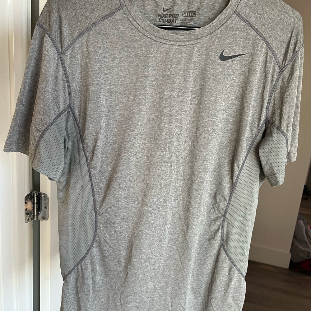 Nike Men's Gray Athletic Shirt